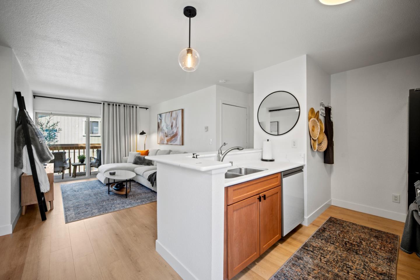 Detail Gallery Image 17 of 17 For 300 Glenwood Cir #308,  Monterey,  CA 93940 - 1 Beds | 1 Baths