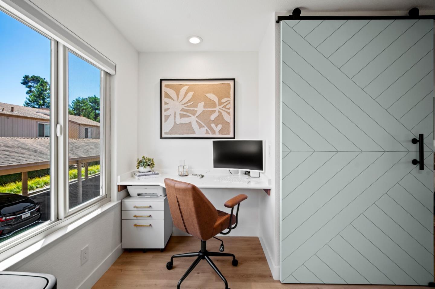 Detail Gallery Image 6 of 17 For 300 Glenwood Cir #308,  Monterey,  CA 93940 - 1 Beds | 1 Baths