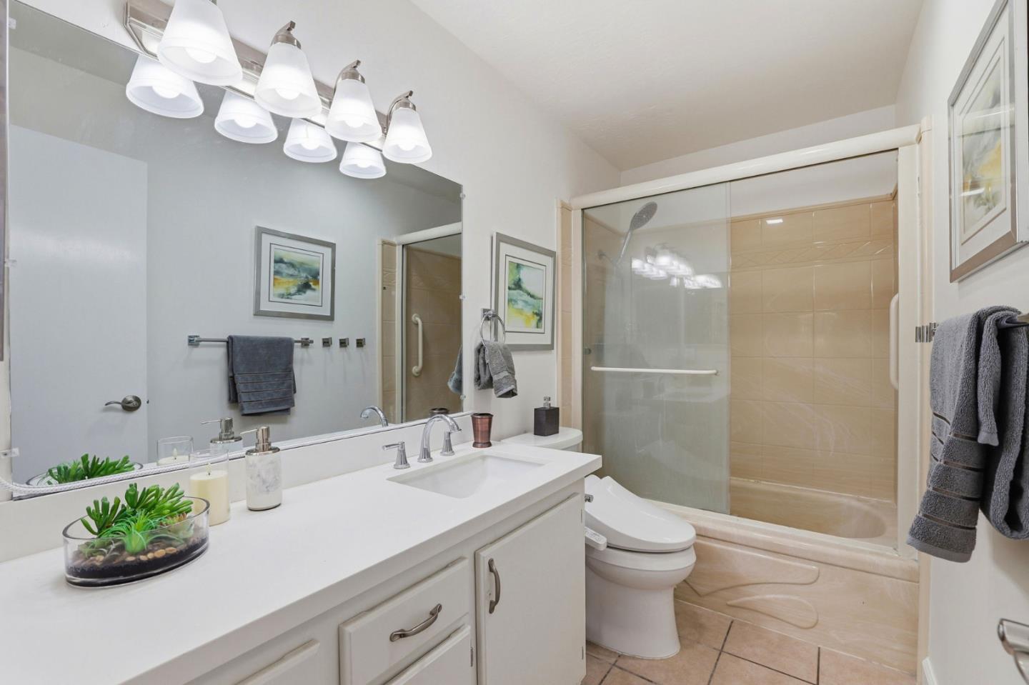 Photo #23: ML82042956 Listing: Photo #23