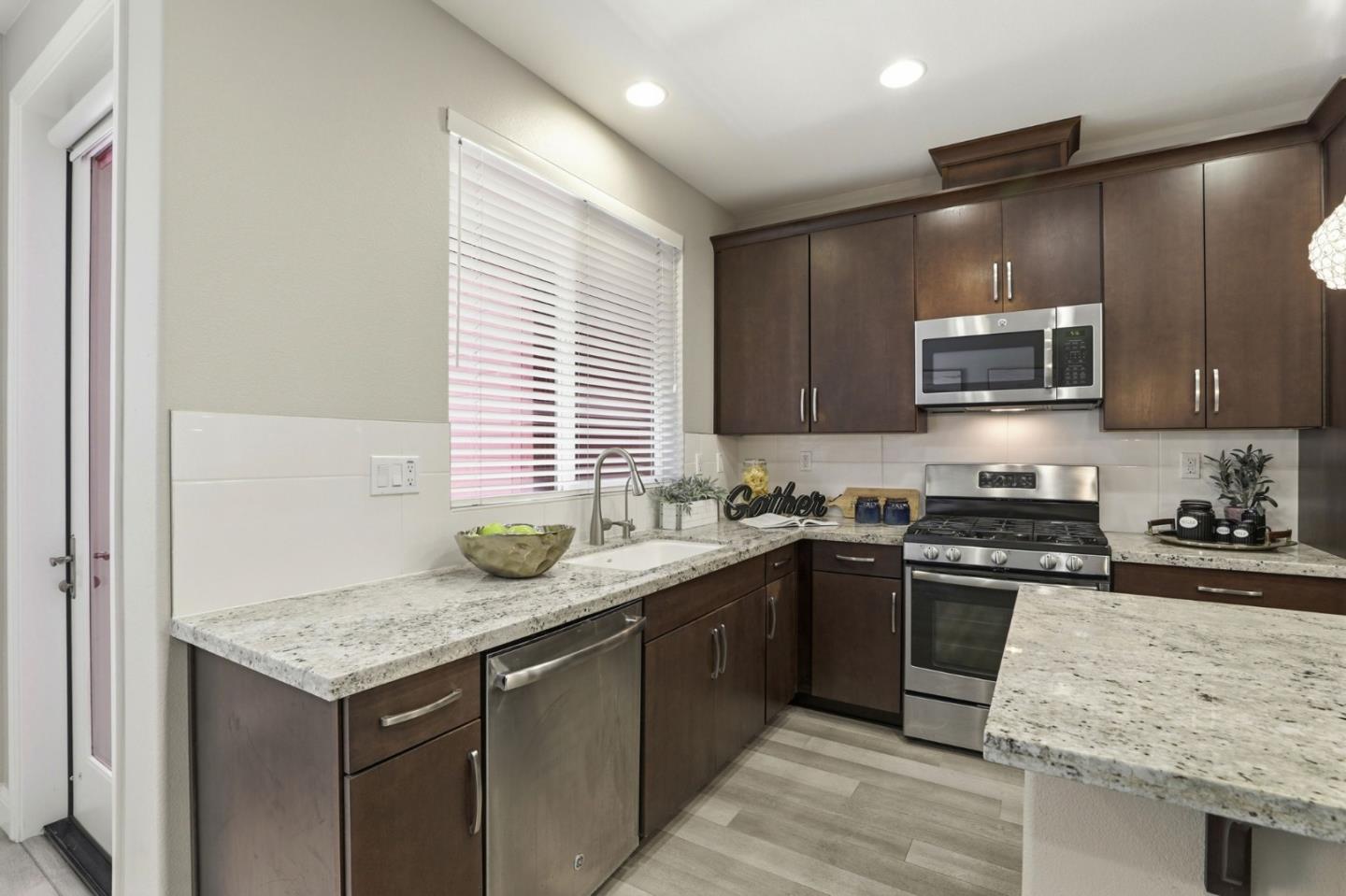 Photo #11: ML82042957 Listing: Photo #11