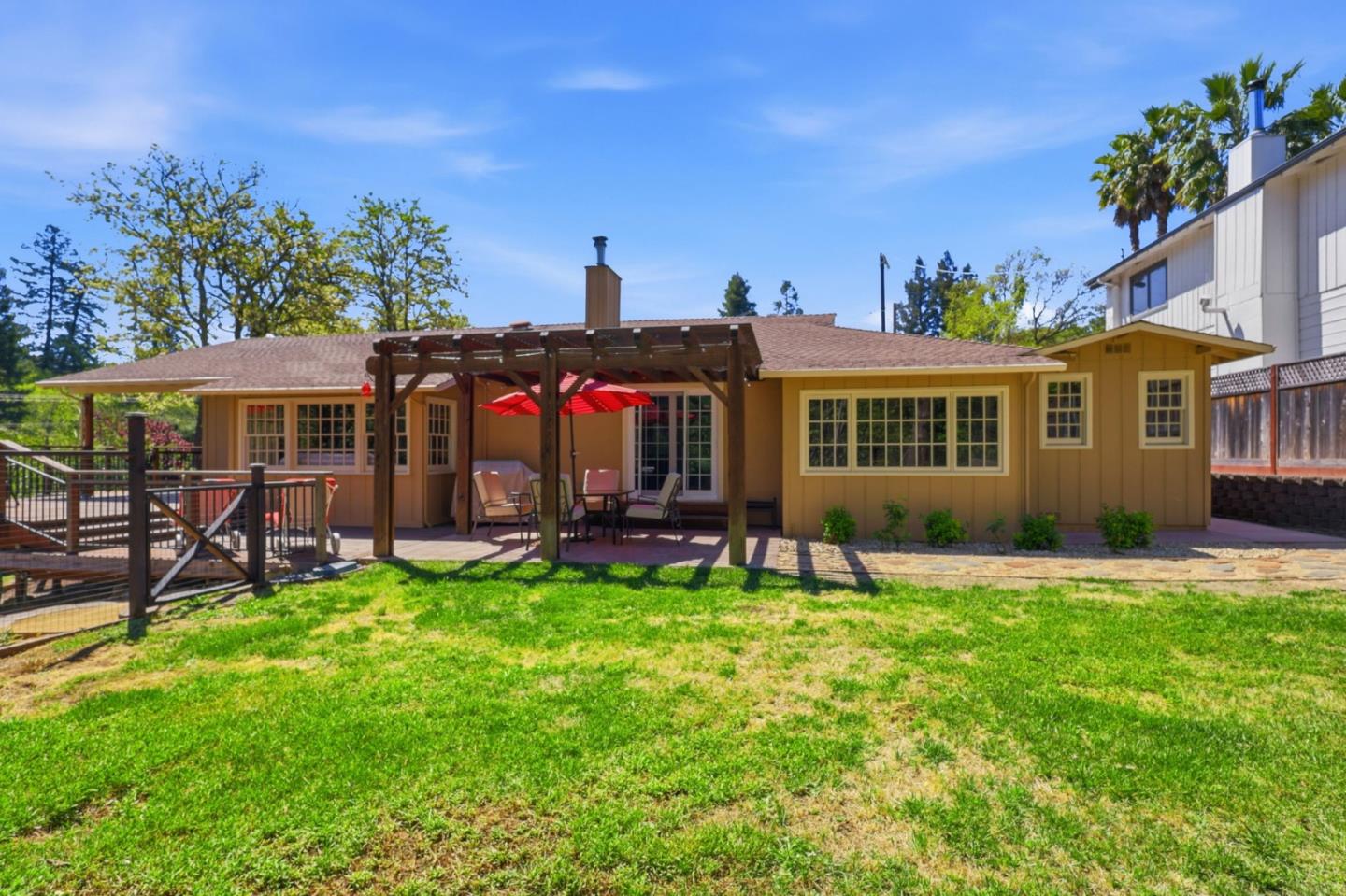 Detail Gallery Image 25 of 38 For 135 Rancho Rio Ave, Ben Lomond,  CA 95005 - 3 Beds | 3 Baths