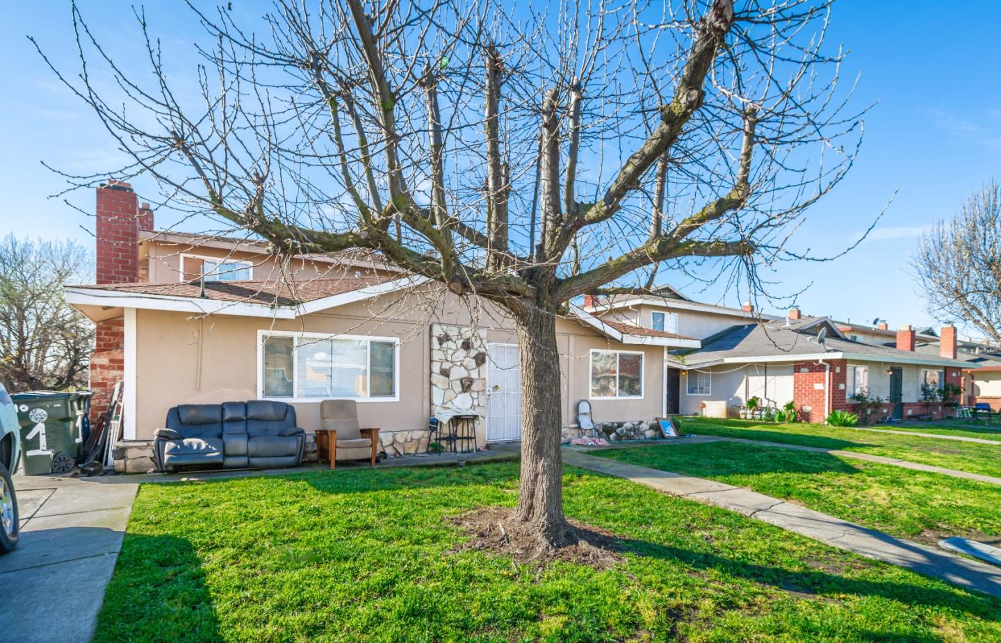 Detail Gallery Image 2 of 39 For 10 Nedra Ct, Sacramento,  CA 95822 - – Beds | – Baths