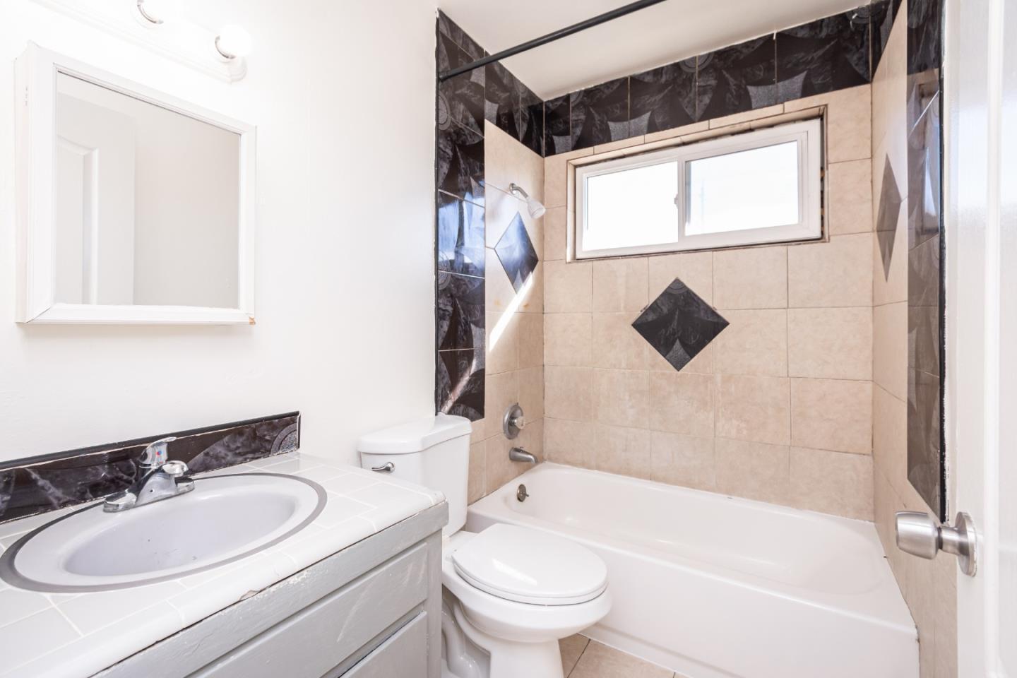 Detail Gallery Image 24 of 39 For 10 Nedra Ct, Sacramento,  CA 95822 - – Beds | – Baths