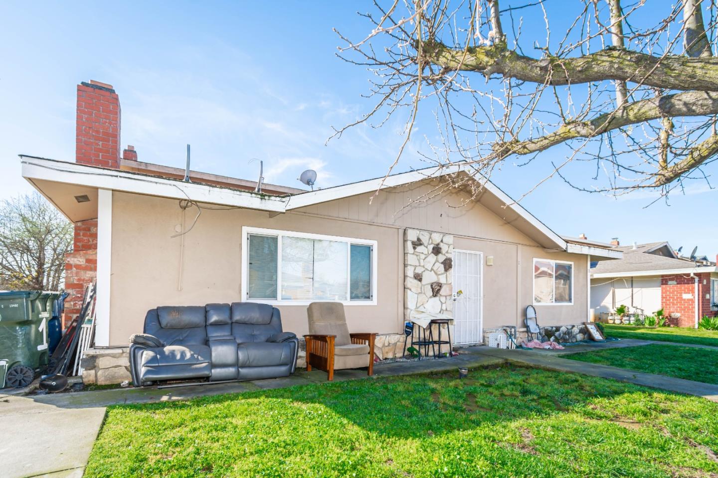 Detail Gallery Image 3 of 39 For 10 Nedra Ct, Sacramento,  CA 95822 - – Beds | – Baths