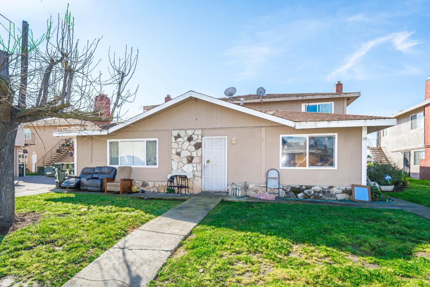 Detail Gallery Image 4 of 39 For 10 Nedra Ct, Sacramento,  CA 95822 - – Beds | – Baths