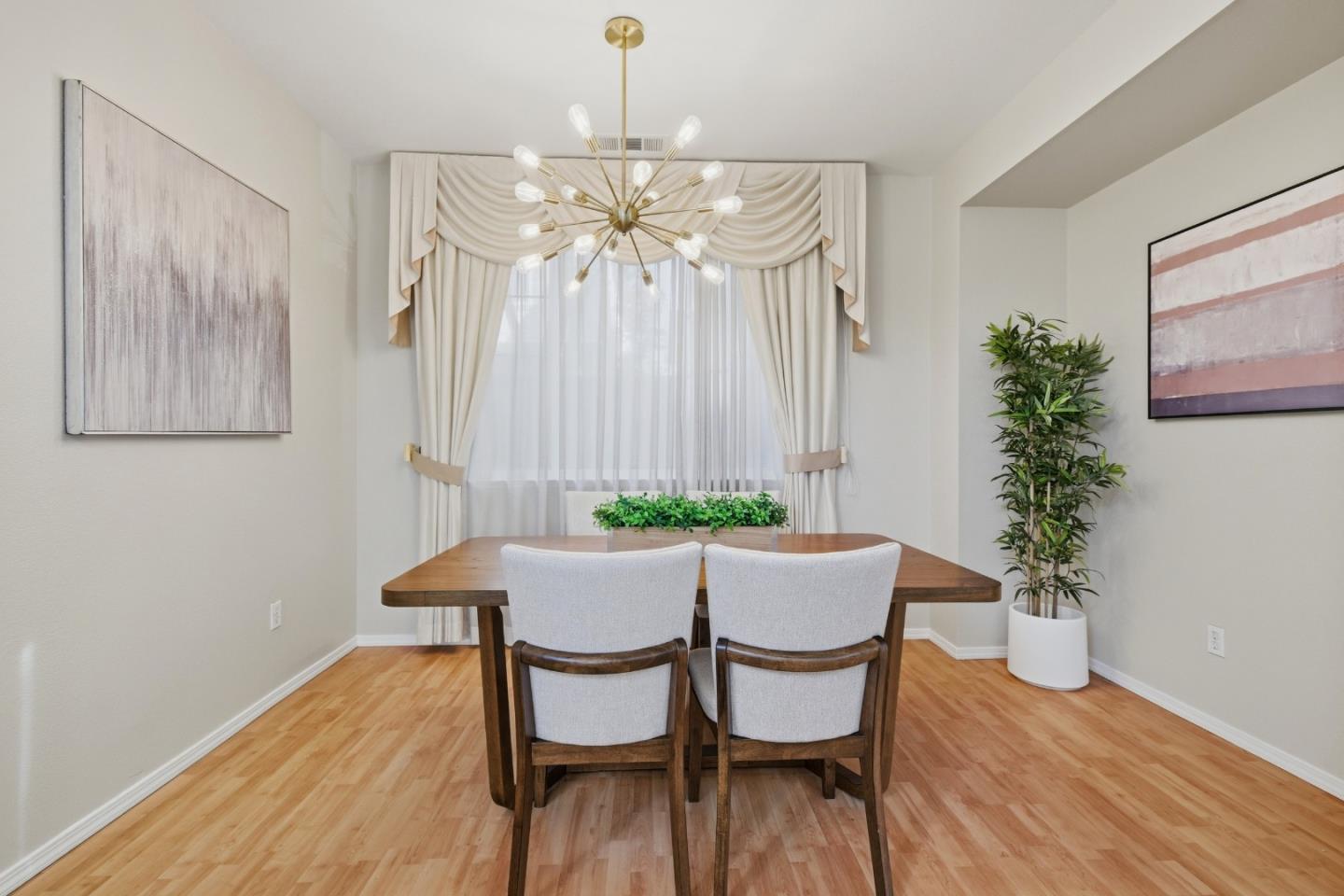 Detail Gallery Image 10 of 42 For 4040 Hemingway Cmn, Fremont,  CA 94536 - 3 Beds | 2/1 Baths