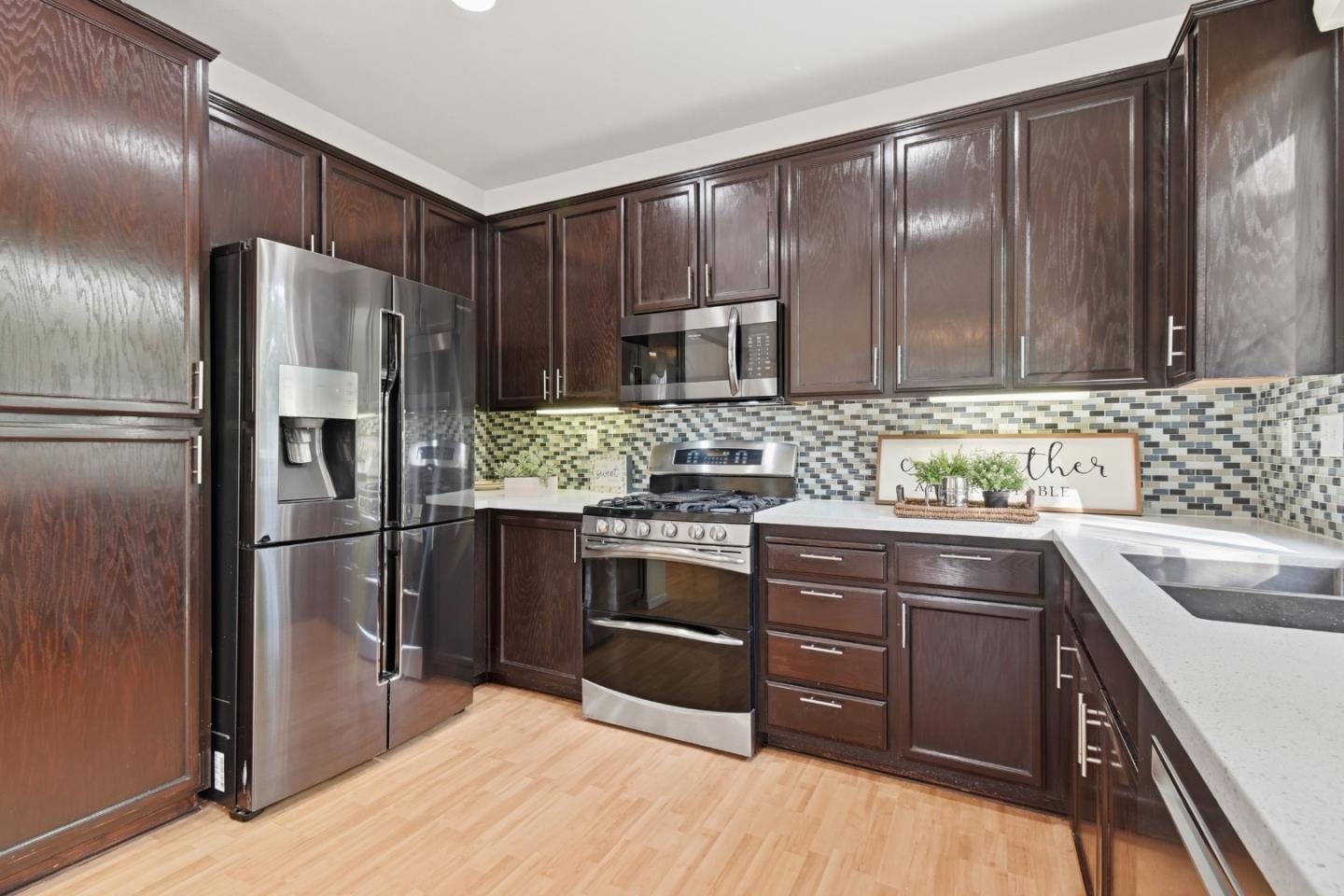 Detail Gallery Image 13 of 42 For 4040 Hemingway Cmn, Fremont,  CA 94536 - 3 Beds | 2/1 Baths