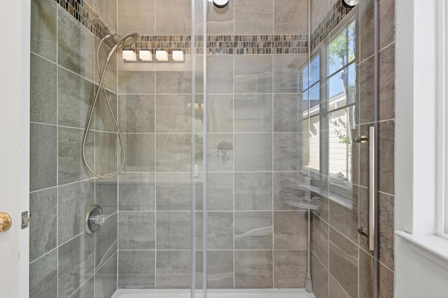 Detail Gallery Image 27 of 42 For 4040 Hemingway Cmn, Fremont,  CA 94536 - 3 Beds | 2/1 Baths