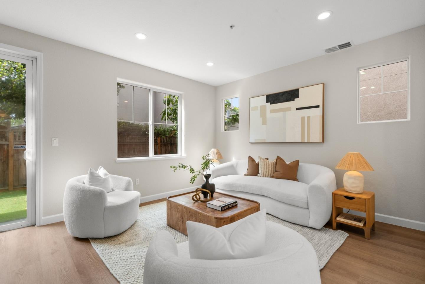 Detail Gallery Image 10 of 50 For 510 Sandlewood St, Menlo Park,  CA 94025 - 4 Beds | 3 Baths