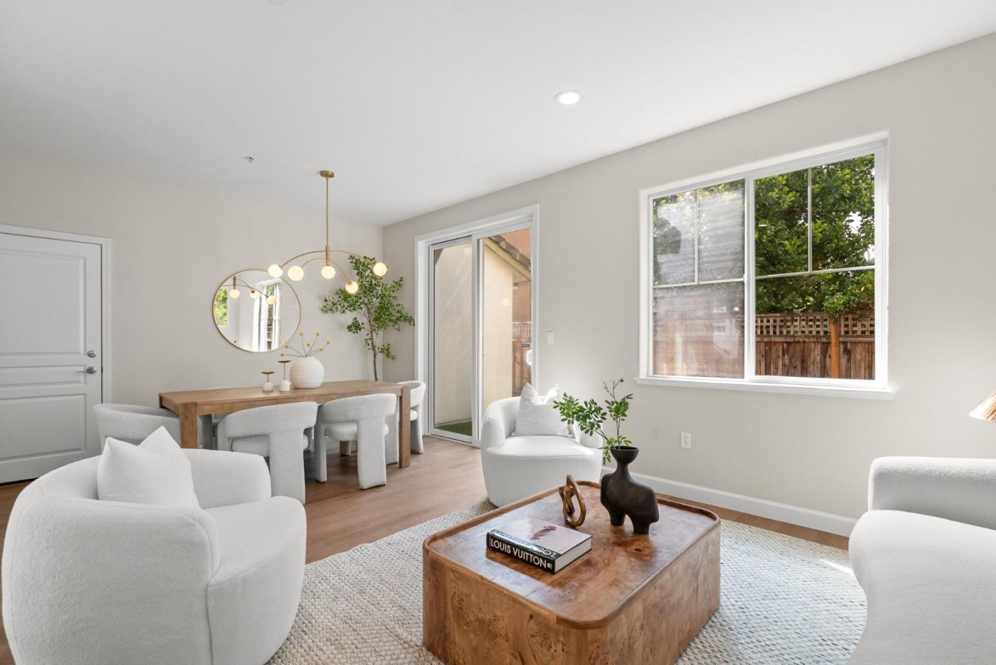 Detail Gallery Image 12 of 50 For 510 Sandlewood St, Menlo Park,  CA 94025 - 4 Beds | 3 Baths