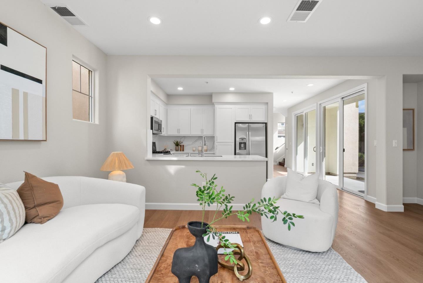 Detail Gallery Image 13 of 50 For 510 Sandlewood St, Menlo Park,  CA 94025 - 4 Beds | 3 Baths