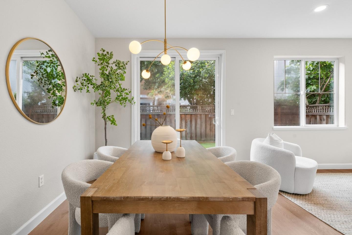 Detail Gallery Image 15 of 50 For 510 Sandlewood St, Menlo Park,  CA 94025 - 4 Beds | 3 Baths