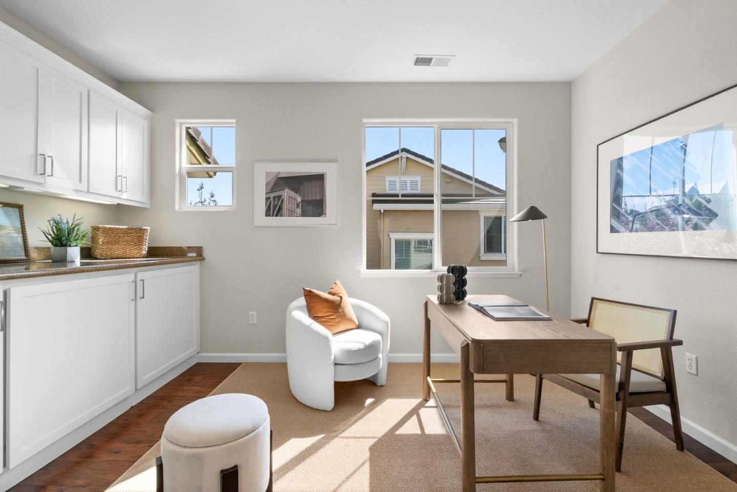 Detail Gallery Image 31 of 50 For 510 Sandlewood St, Menlo Park,  CA 94025 - 4 Beds | 3 Baths