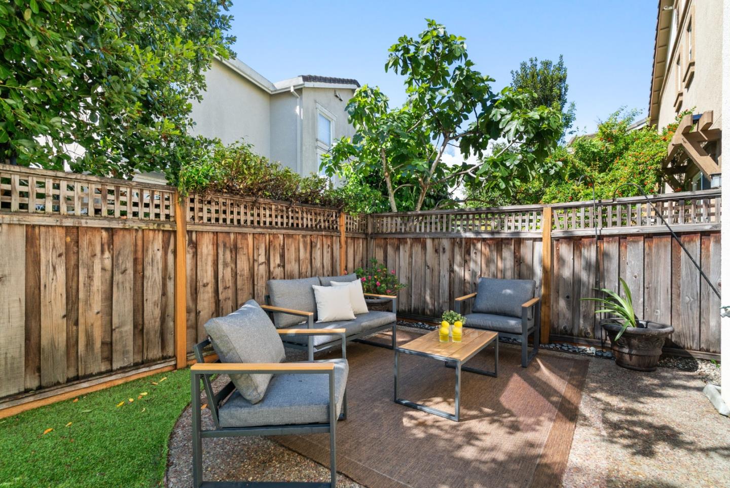 Detail Gallery Image 48 of 50 For 510 Sandlewood St, Menlo Park,  CA 94025 - 4 Beds | 3 Baths