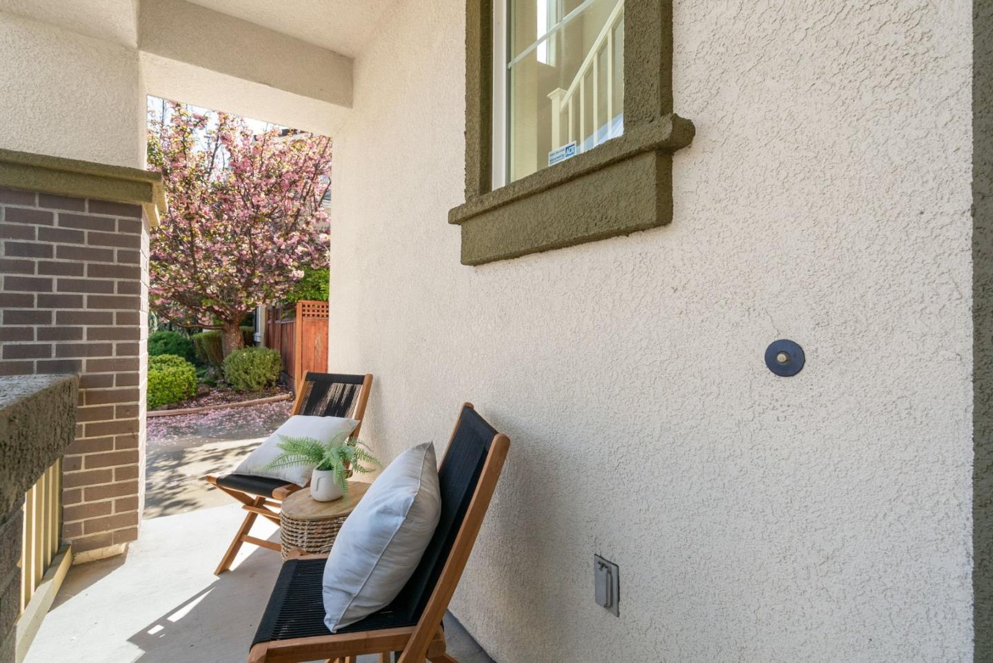 Detail Gallery Image 6 of 50 For 510 Sandlewood St, Menlo Park,  CA 94025 - 4 Beds | 3 Baths