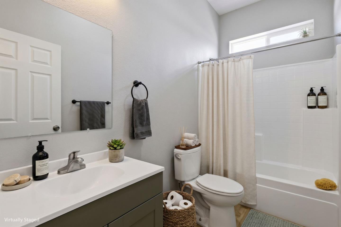 Detail Gallery Image 11 of 26 For 444 Whispering Pines Dr #36,  Scotts Valley,  CA 95066 - 3 Beds | 2 Baths