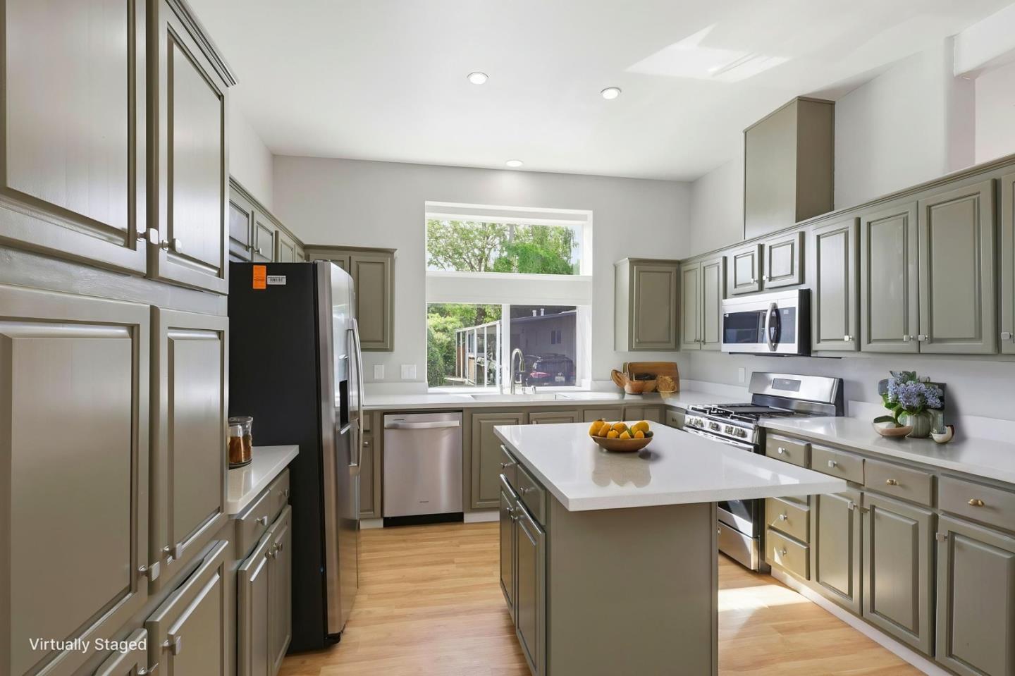 Detail Gallery Image 6 of 26 For 444 Whispering Pines Dr #36,  Scotts Valley,  CA 95066 - 3 Beds | 2 Baths