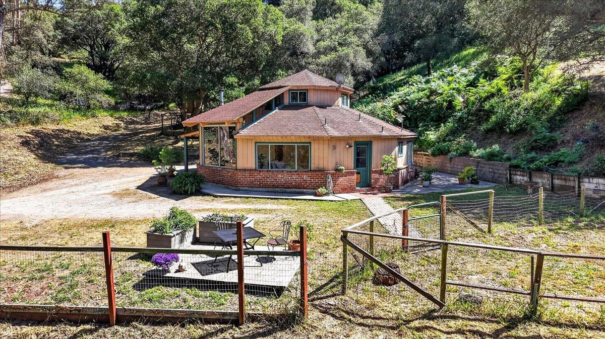 Detail Gallery Image 11 of 35 For 575 Snyder Ave, Aromas,  CA 95004 - 3 Beds | 2 Baths