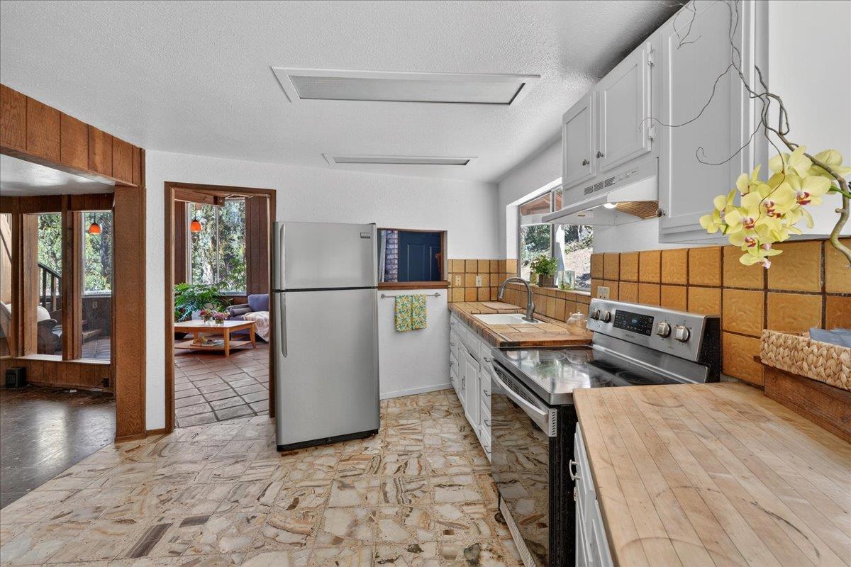 Detail Gallery Image 21 of 35 For 575 Snyder Ave, Aromas,  CA 95004 - 3 Beds | 2 Baths