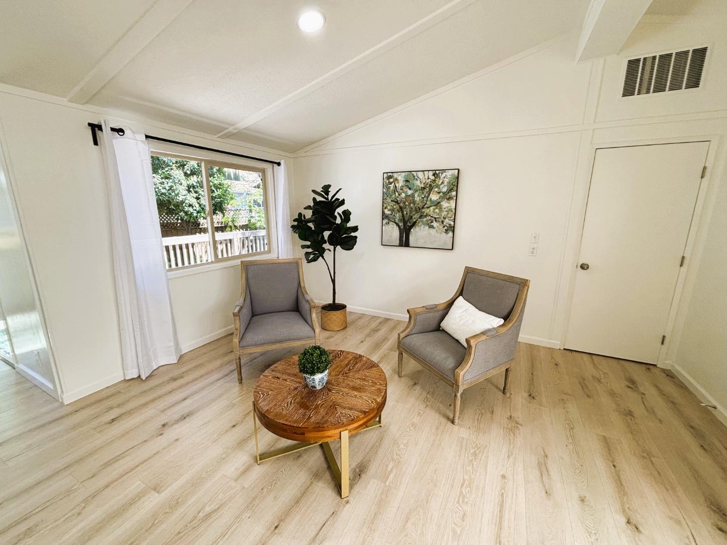 Detail Gallery Image 10 of 22 For 391 Millpond Dr #391,  San Jose,  CA 95125 - 2 Beds | 2 Baths