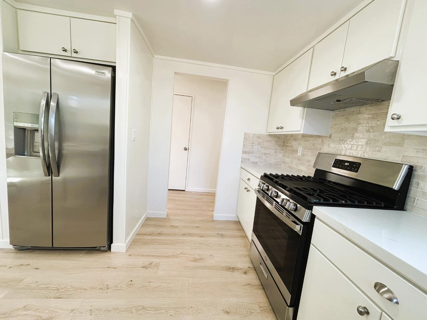 Detail Gallery Image 6 of 22 For 391 Millpond Dr #391,  San Jose,  CA 95125 - 2 Beds | 2 Baths