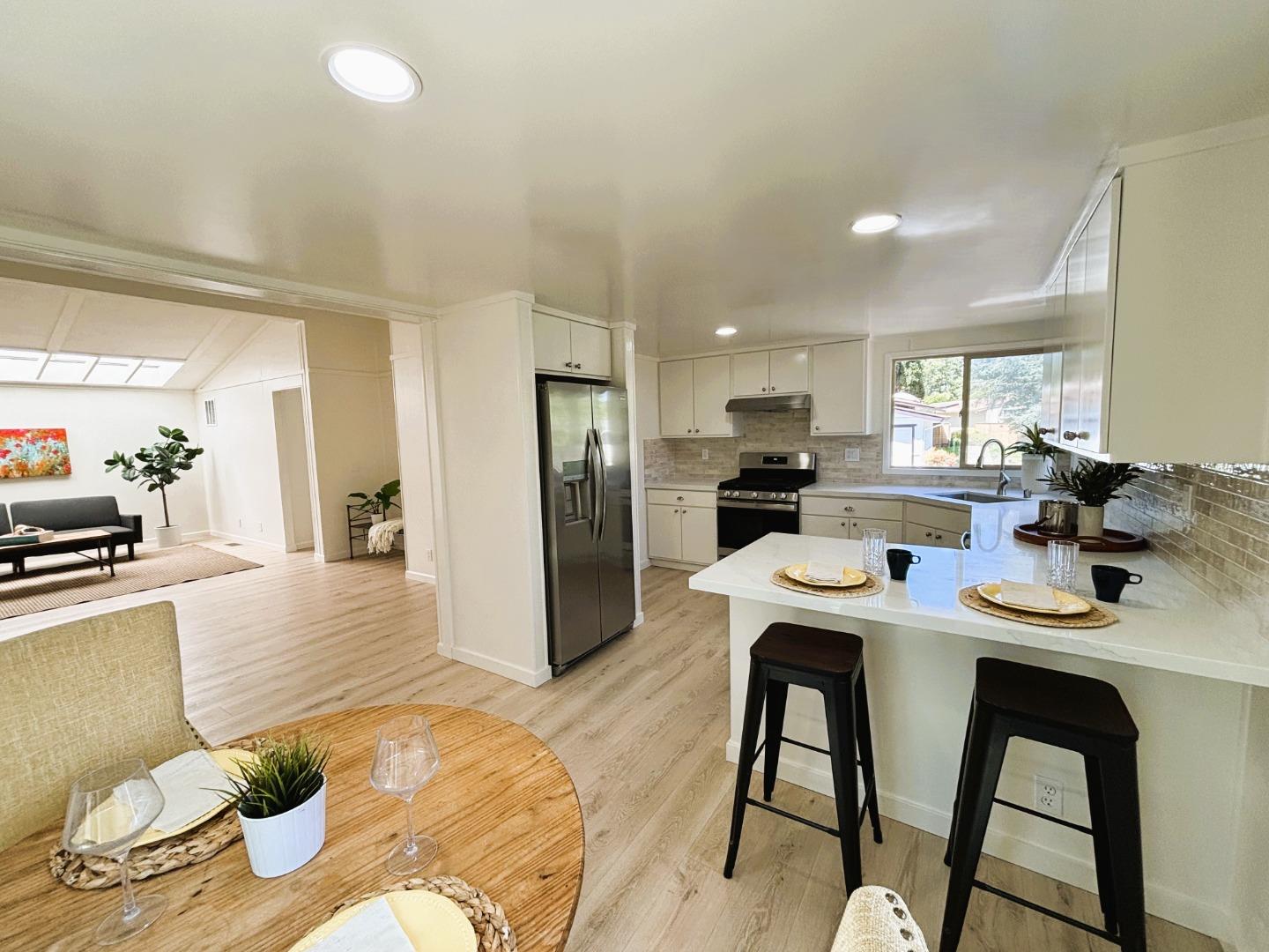 Detail Gallery Image 7 of 22 For 391 Millpond Dr #391,  San Jose,  CA 95125 - 2 Beds | 2 Baths