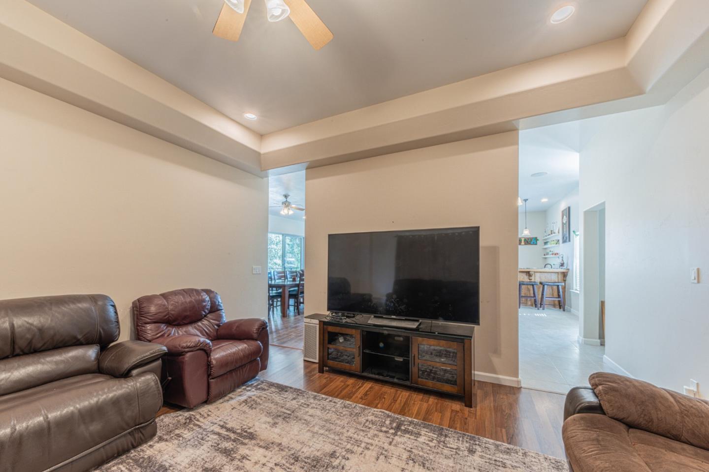 Detail Gallery Image 16 of 38 For 2188 Ridge Rider Rd, Bradley_SLP,  CA 93426 - 5 Beds | 3 Baths