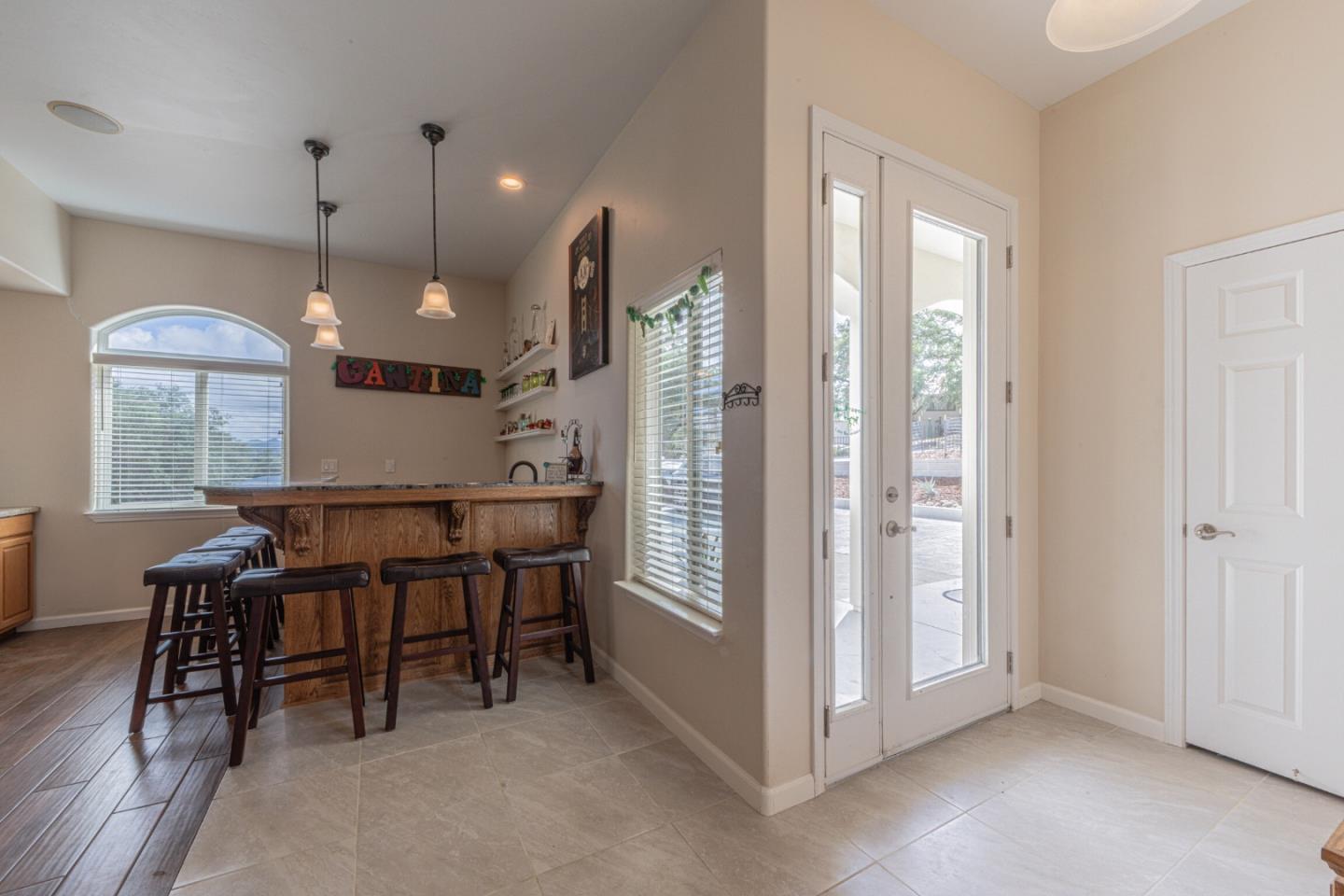 Detail Gallery Image 4 of 38 For 2188 Ridge Rider Rd, Bradley_SLP,  CA 93426 - 5 Beds | 3 Baths