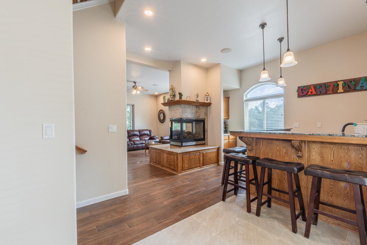 Detail Gallery Image 5 of 38 For 2188 Ridge Rider Rd, Bradley_SLP,  CA 93426 - 5 Beds | 3 Baths