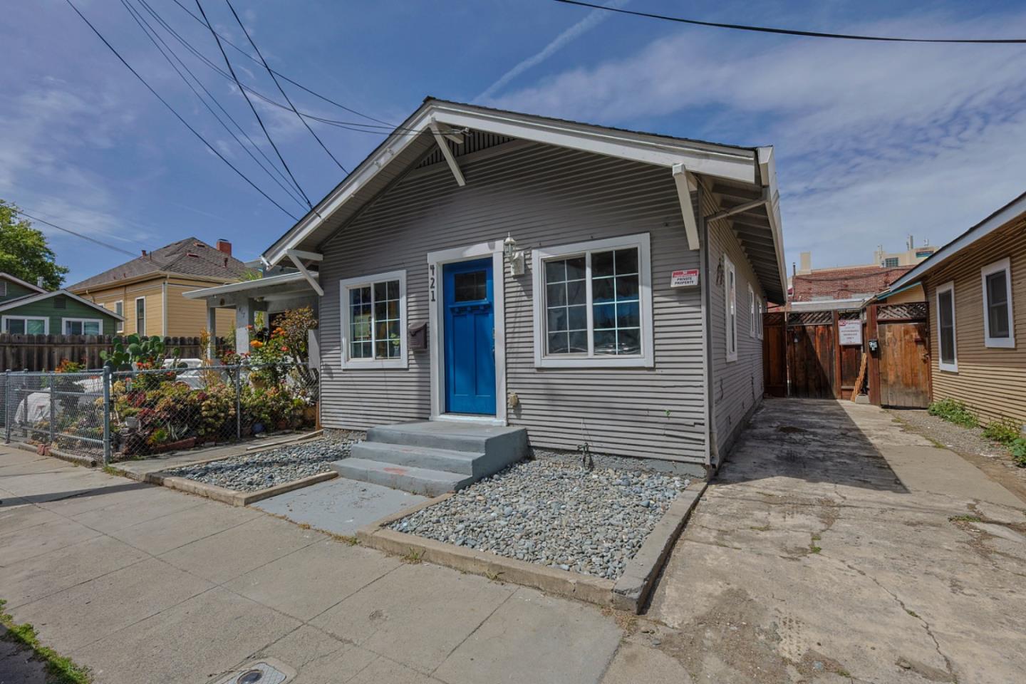 Detail Gallery Image 2 of 29 For 421 Elizabeth St, San Jose,  CA 95112 - 2 Beds | 1 Baths