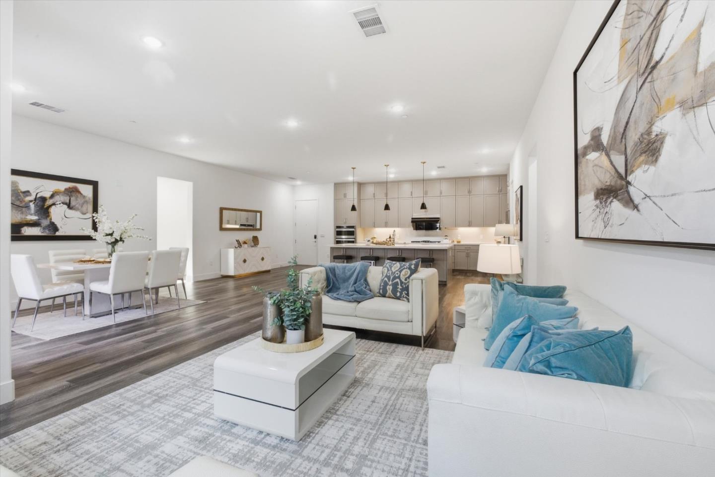 Front Image Thumbnail for ML82042976