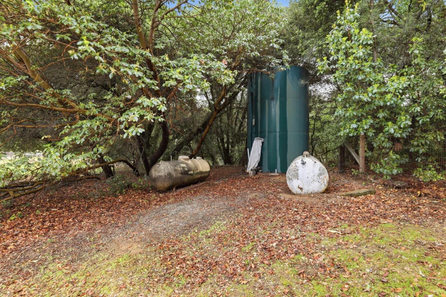 Detail Gallery Image 43 of 51 For 41800 Tassajara Rd, Carmel Valley,  CA 93924 - 2 Beds | 2 Baths