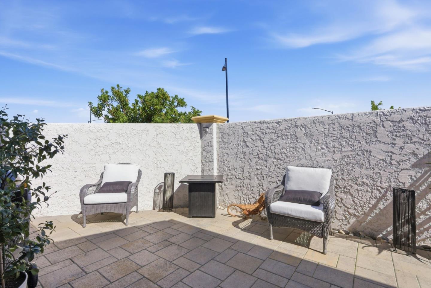 Detail Gallery Image 14 of 31 For 1325 Hernandez Way, Gilroy,  CA 95020 - 4 Beds | 3 Baths