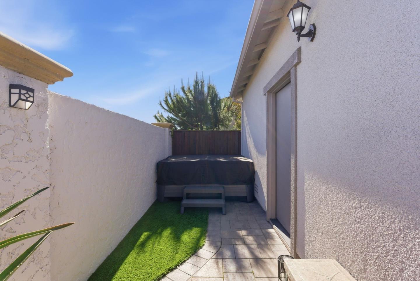 Detail Gallery Image 15 of 31 For 1325 Hernandez Way, Gilroy,  CA 95020 - 4 Beds | 3 Baths