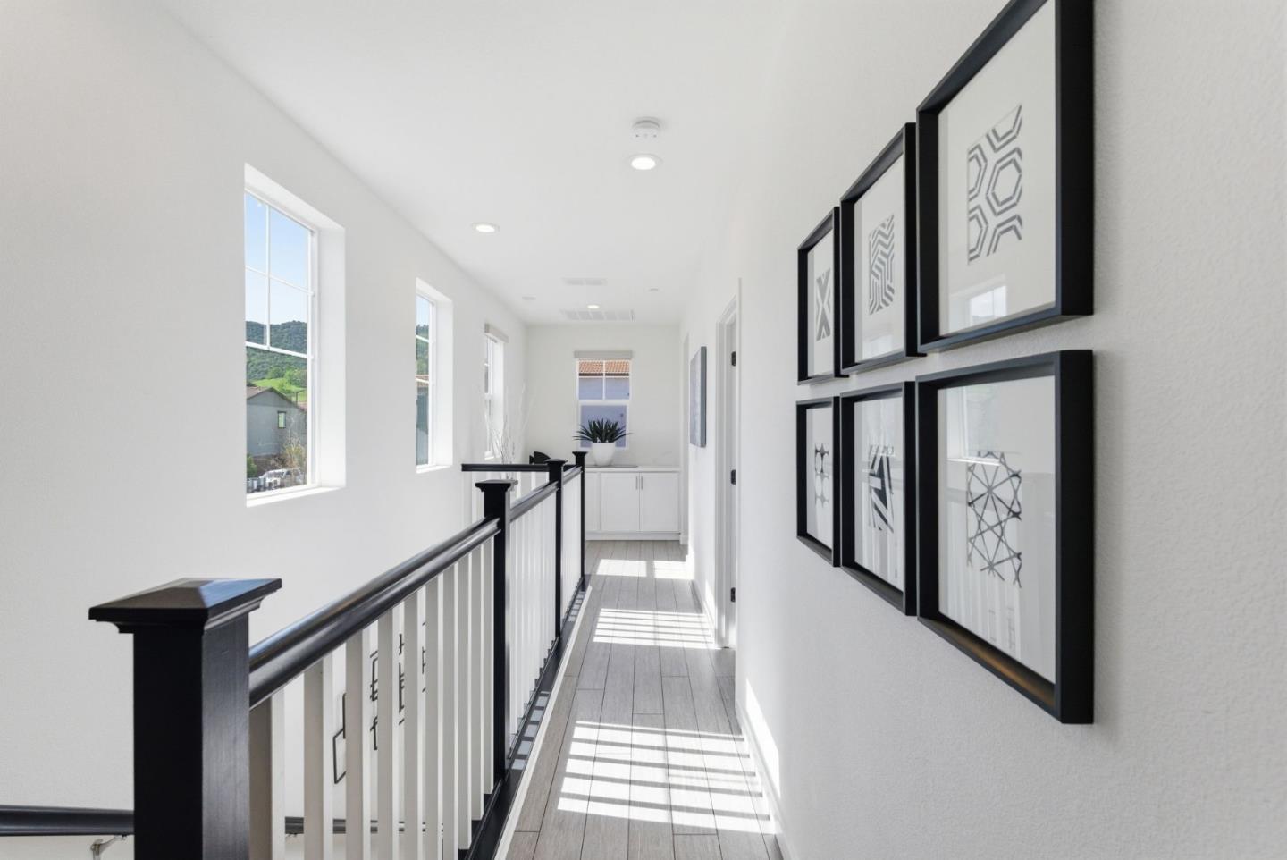 Detail Gallery Image 16 of 31 For 1325 Hernandez Way, Gilroy,  CA 95020 - 4 Beds | 3 Baths