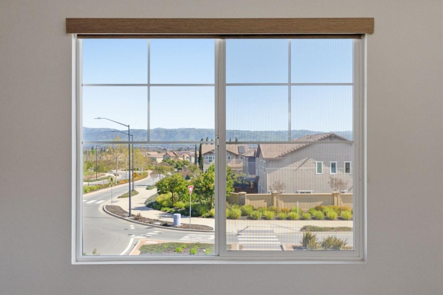 Detail Gallery Image 20 of 31 For 1325 Hernandez Way, Gilroy,  CA 95020 - 4 Beds | 3 Baths