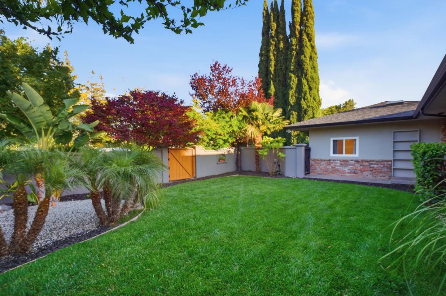 Detail Gallery Image 5 of 46 For 7561 Miller Ave, Gilroy,  CA 95020 - 5 Beds | 3 Baths