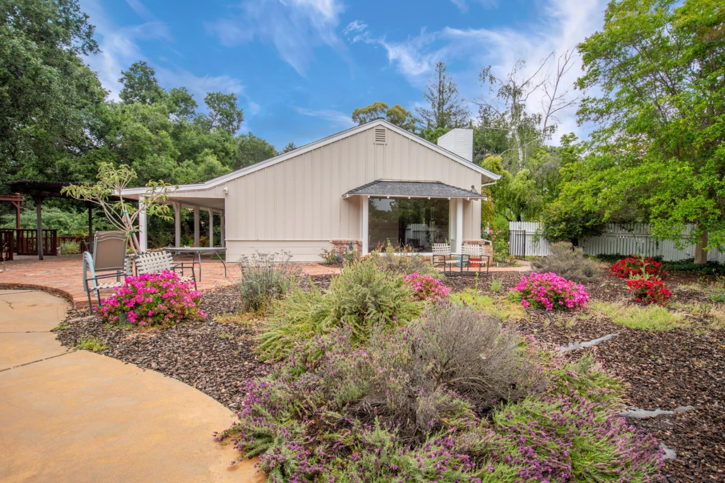 Detail Gallery Image 15 of 23 For 18627 Ambleside Ln, Saratoga,  CA 95070 - 4 Beds | 2 Baths