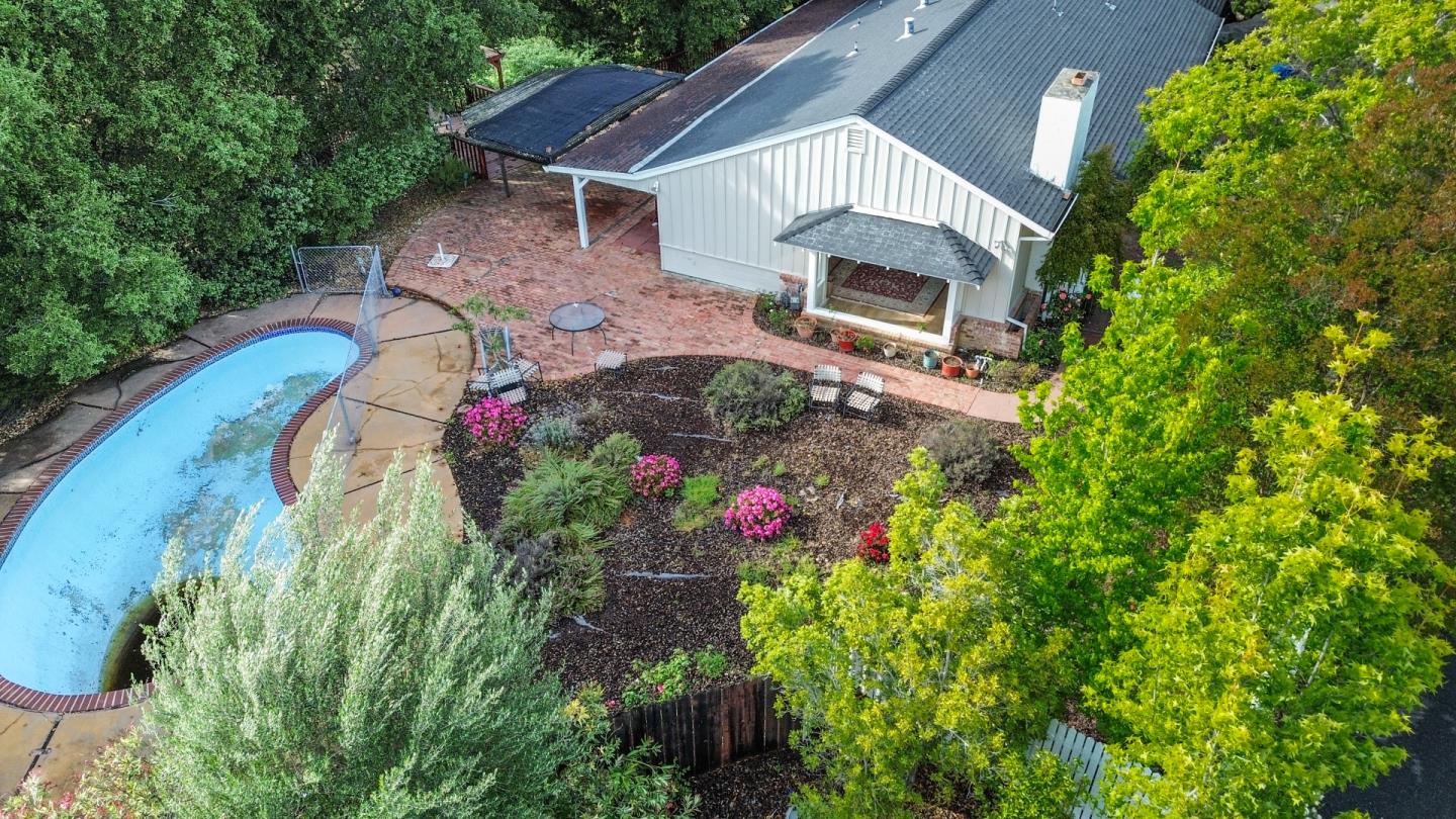 Detail Gallery Image 2 of 23 For 18627 Ambleside Ln, Saratoga,  CA 95070 - 4 Beds | 2 Baths