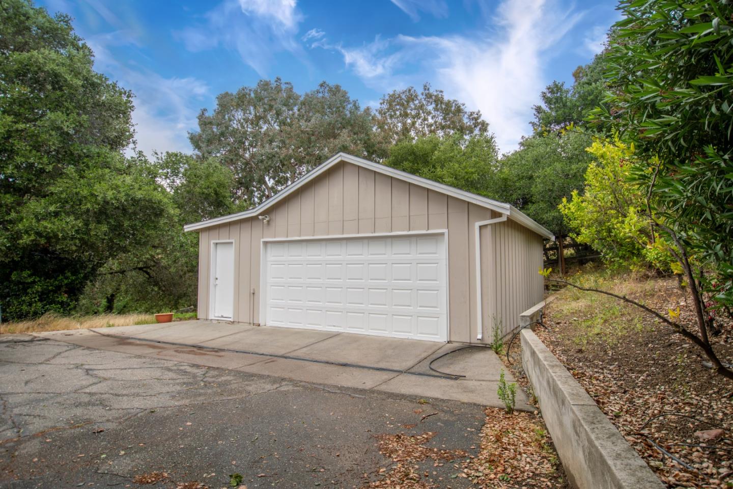 Detail Gallery Image 22 of 23 For 18627 Ambleside Ln, Saratoga,  CA 95070 - 4 Beds | 2 Baths