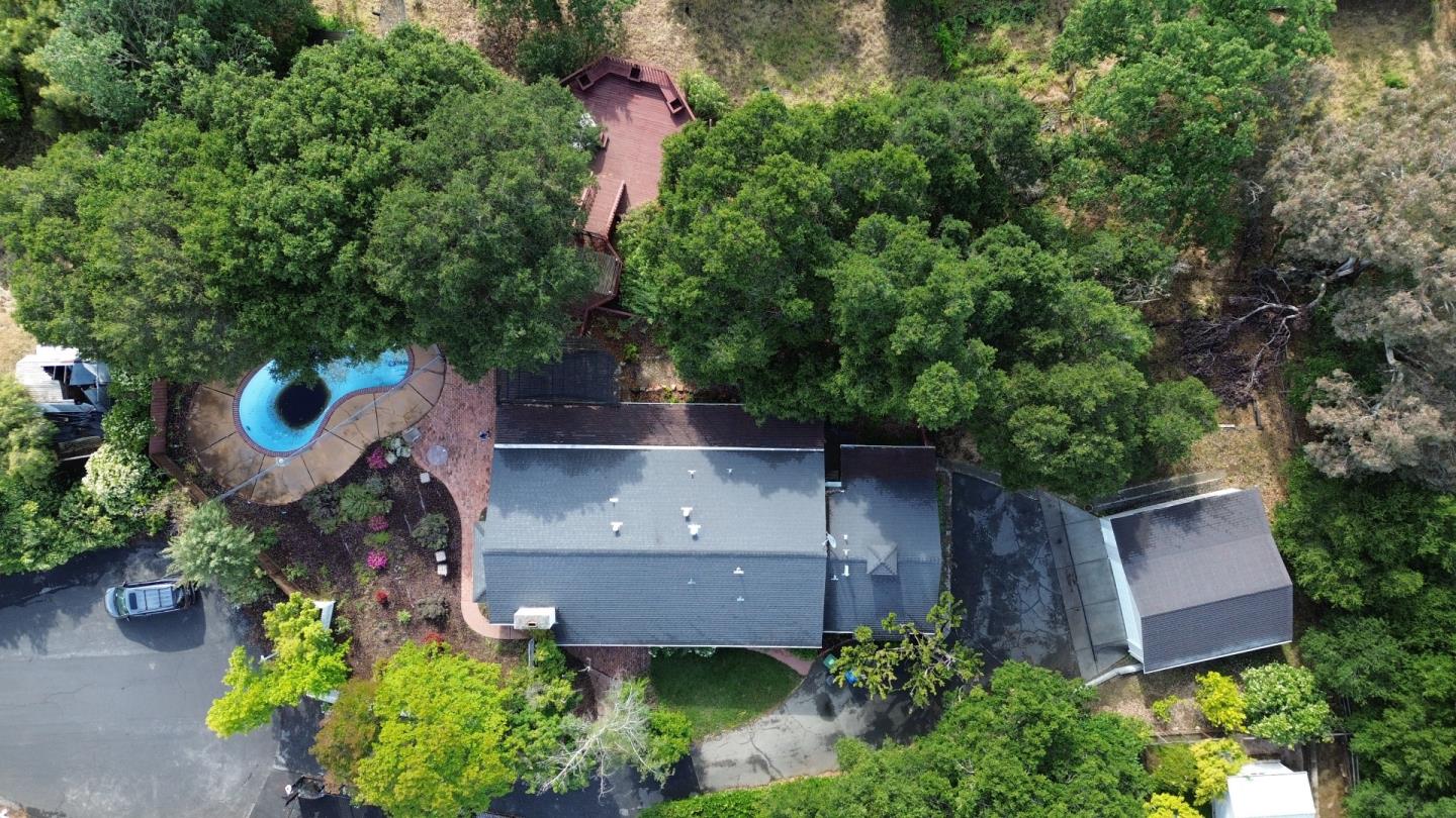 Detail Gallery Image 3 of 23 For 18627 Ambleside Ln, Saratoga,  CA 95070 - 4 Beds | 2 Baths