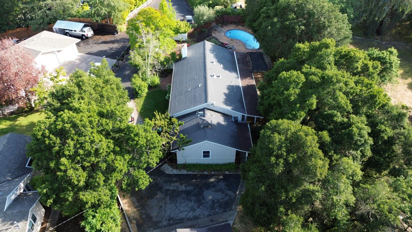 Detail Gallery Image 7 of 23 For 18627 Ambleside Ln, Saratoga,  CA 95070 - 4 Beds | 2 Baths