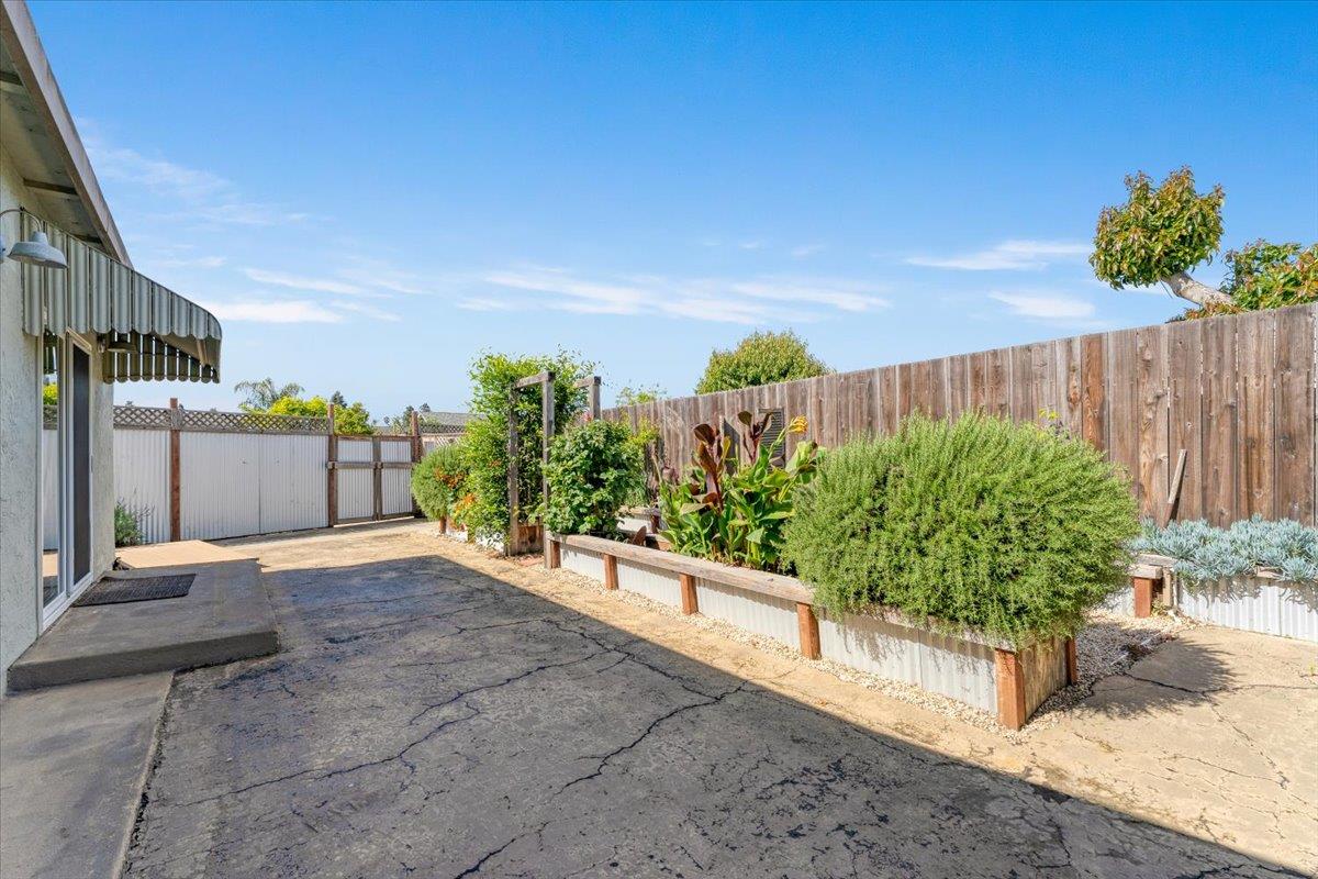 Detail Gallery Image 30 of 35 For 601 Cedar Dr, Watsonville,  CA 95076 - 3 Beds | 1/1 Baths