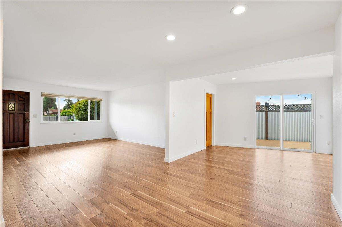 Detail Gallery Image 8 of 35 For 601 Cedar Dr, Watsonville,  CA 95076 - 3 Beds | 1/1 Baths