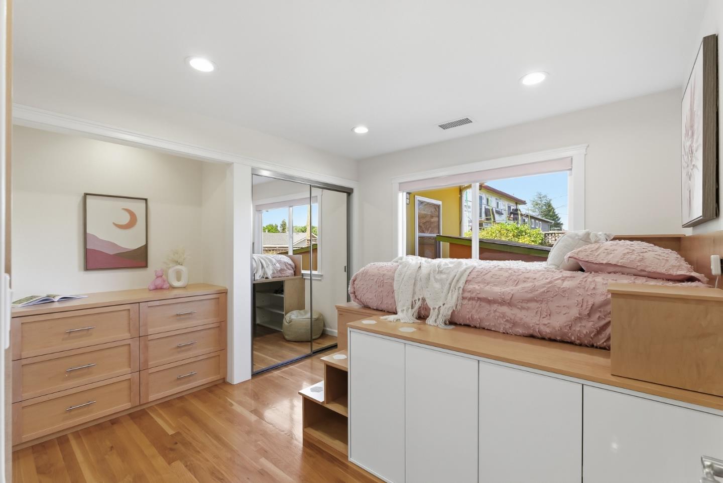 Detail Gallery Image 29 of 47 For 1095 Noriega Ave, Sunnyvale,  CA 94086 - 3 Beds | 2 Baths