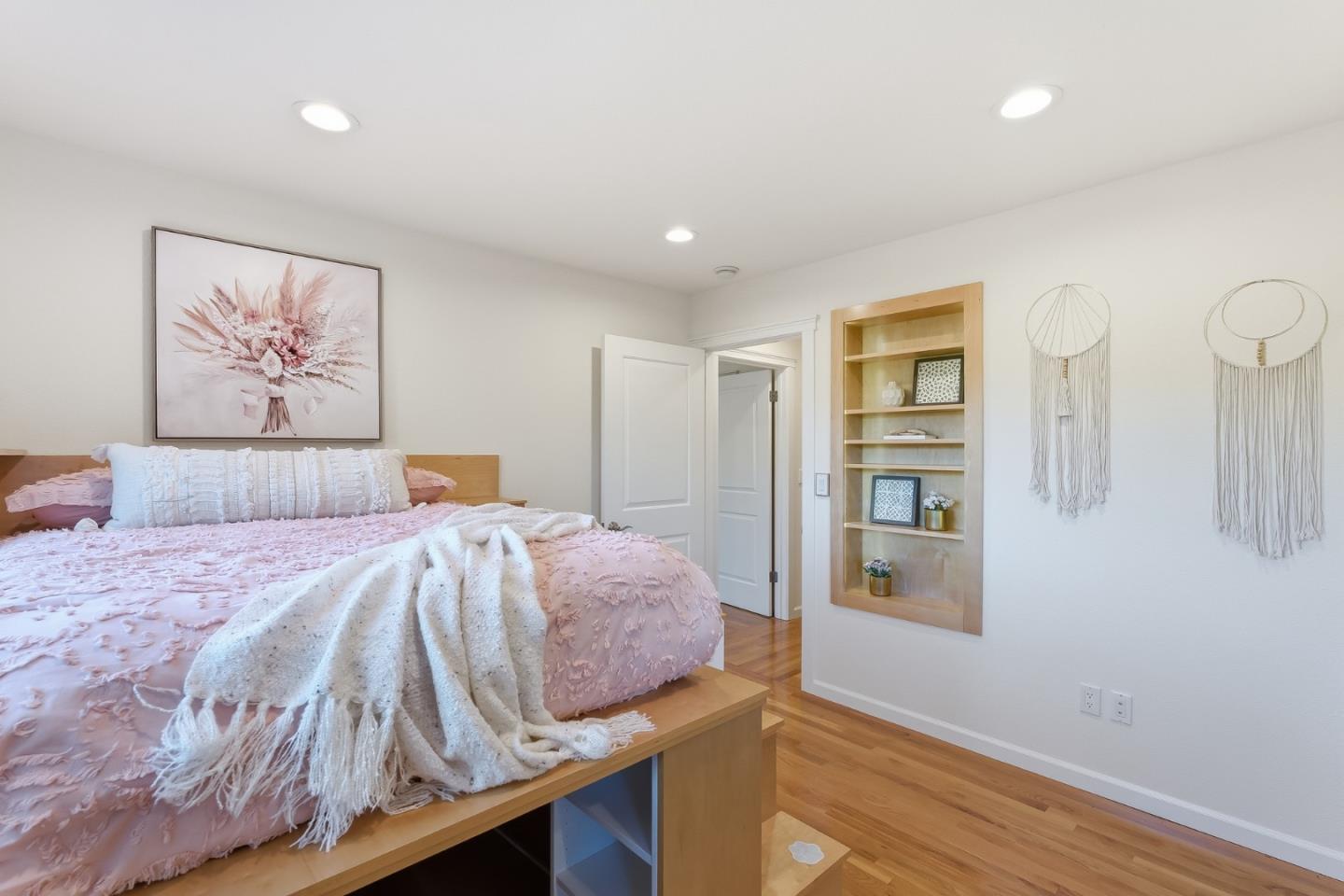 Detail Gallery Image 30 of 47 For 1095 Noriega Ave, Sunnyvale,  CA 94086 - 3 Beds | 2 Baths