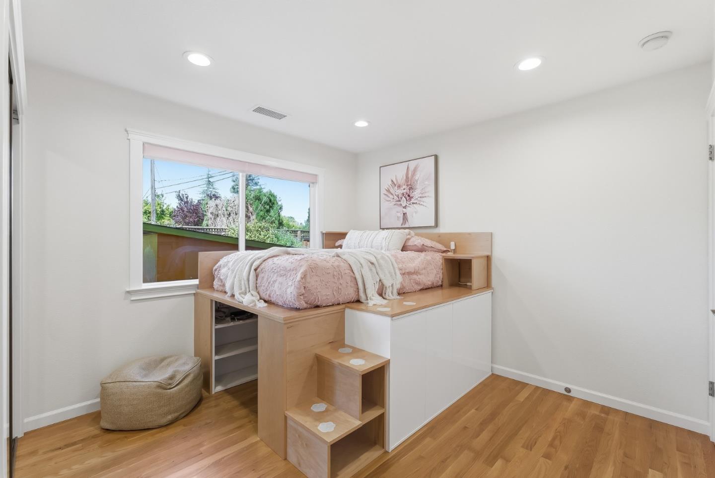 Detail Gallery Image 31 of 47 For 1095 Noriega Ave, Sunnyvale,  CA 94086 - 3 Beds | 2 Baths