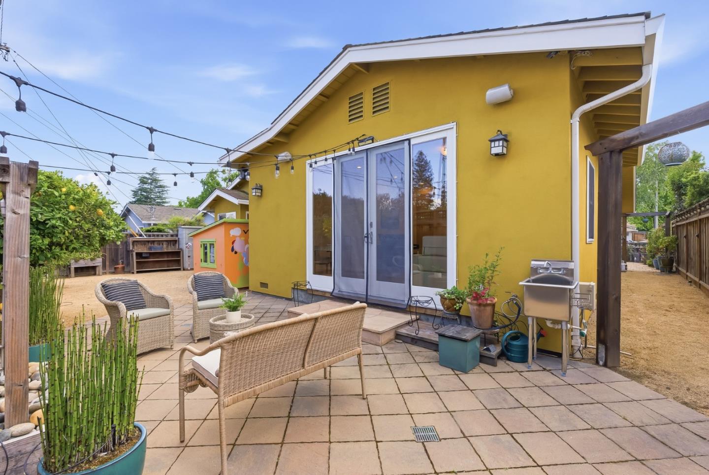 Detail Gallery Image 33 of 47 For 1095 Noriega Ave, Sunnyvale,  CA 94086 - 3 Beds | 2 Baths