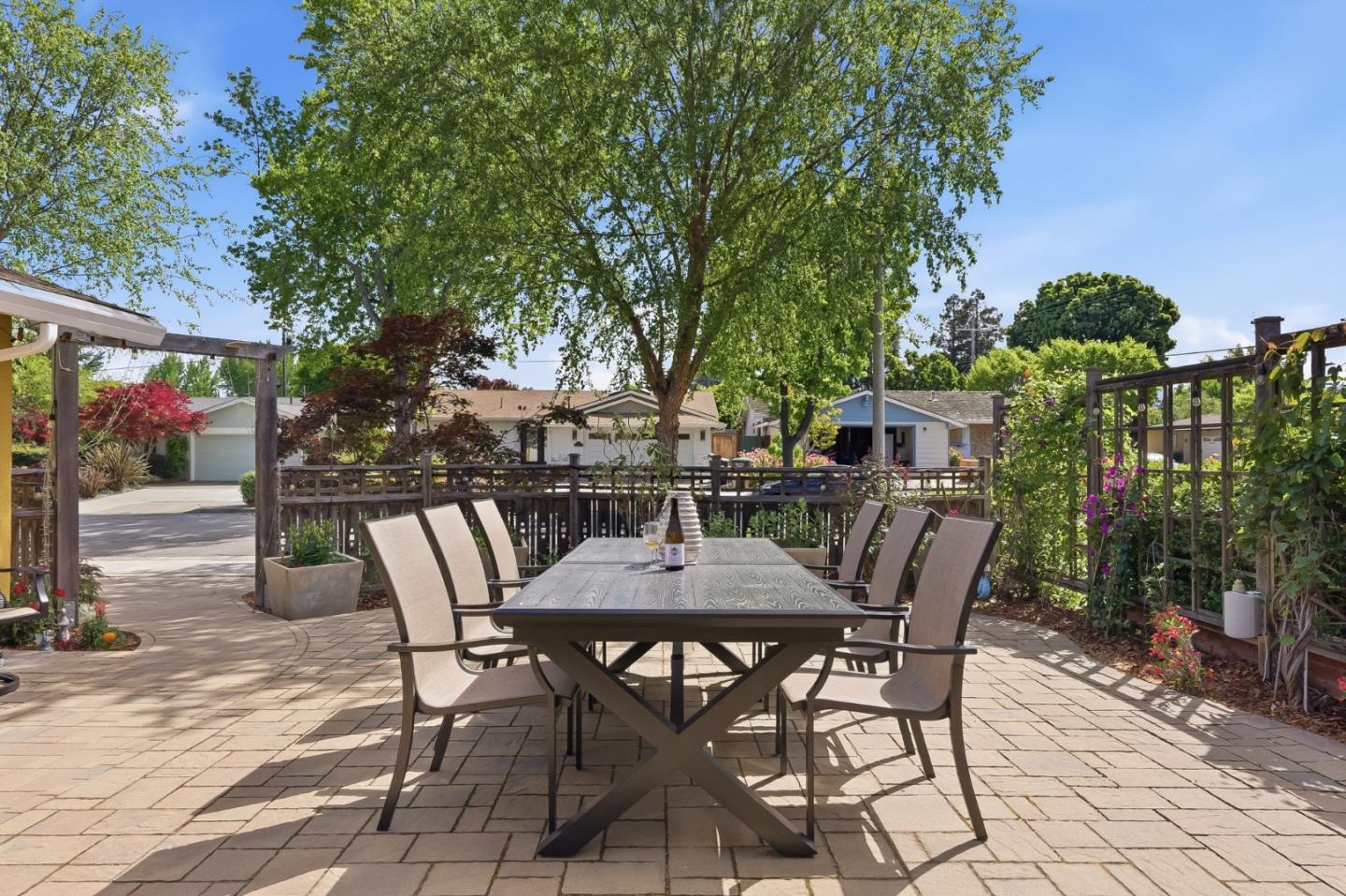 Detail Gallery Image 8 of 47 For 1095 Noriega Ave, Sunnyvale,  CA 94086 - 3 Beds | 2 Baths