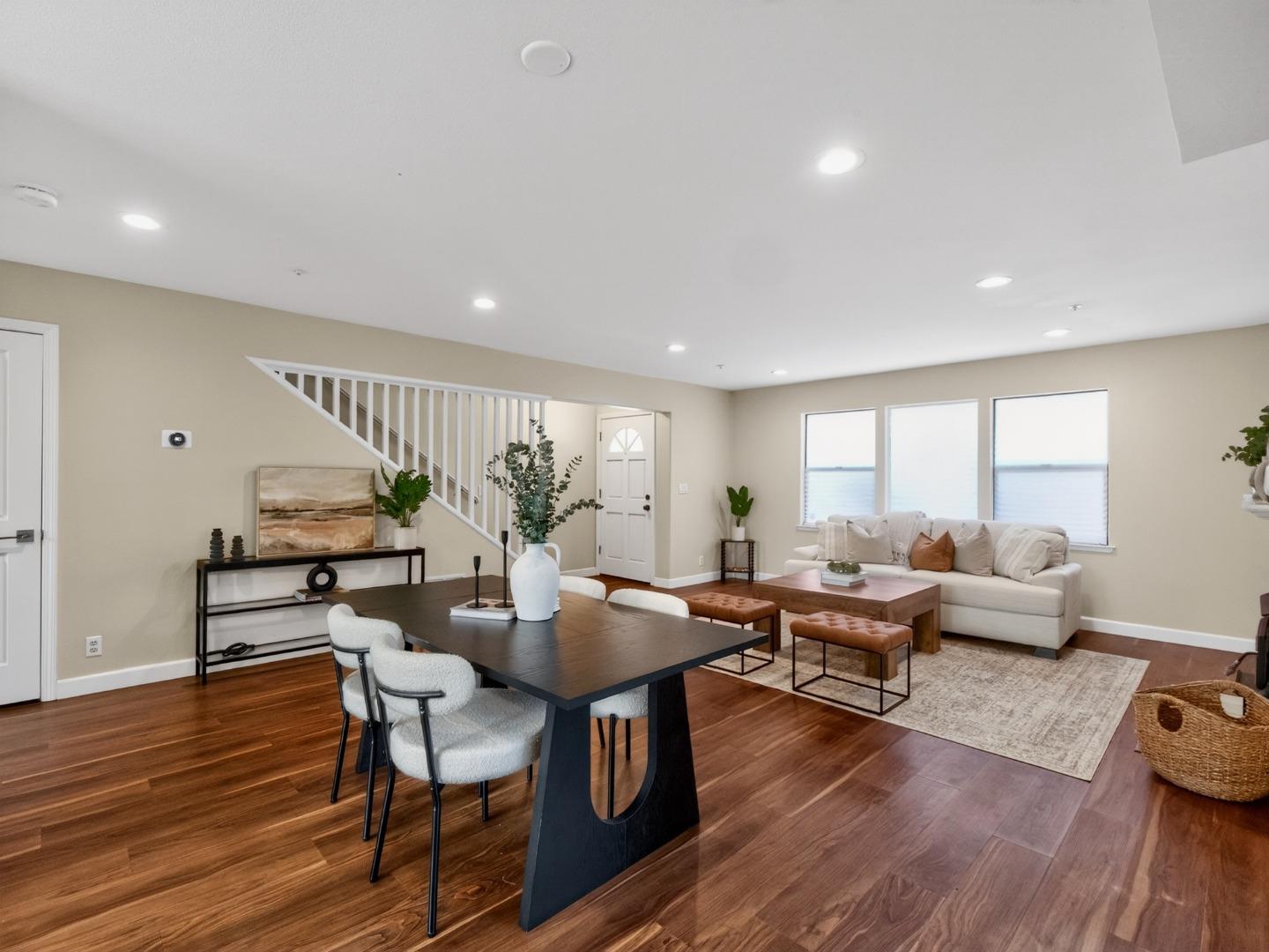 Detail Gallery Image 10 of 46 For 1764 Del Mar Ct, Santa Cruz,  CA 95062 - 3 Beds | 2/1 Baths